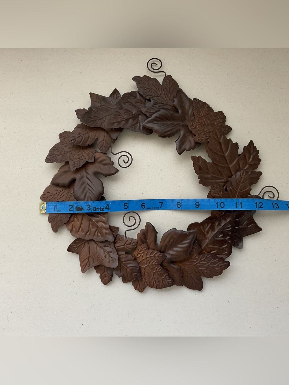 Rustic Brown Metal Leaf Wreath - Home Holiday Decor - Picture 5 of 6